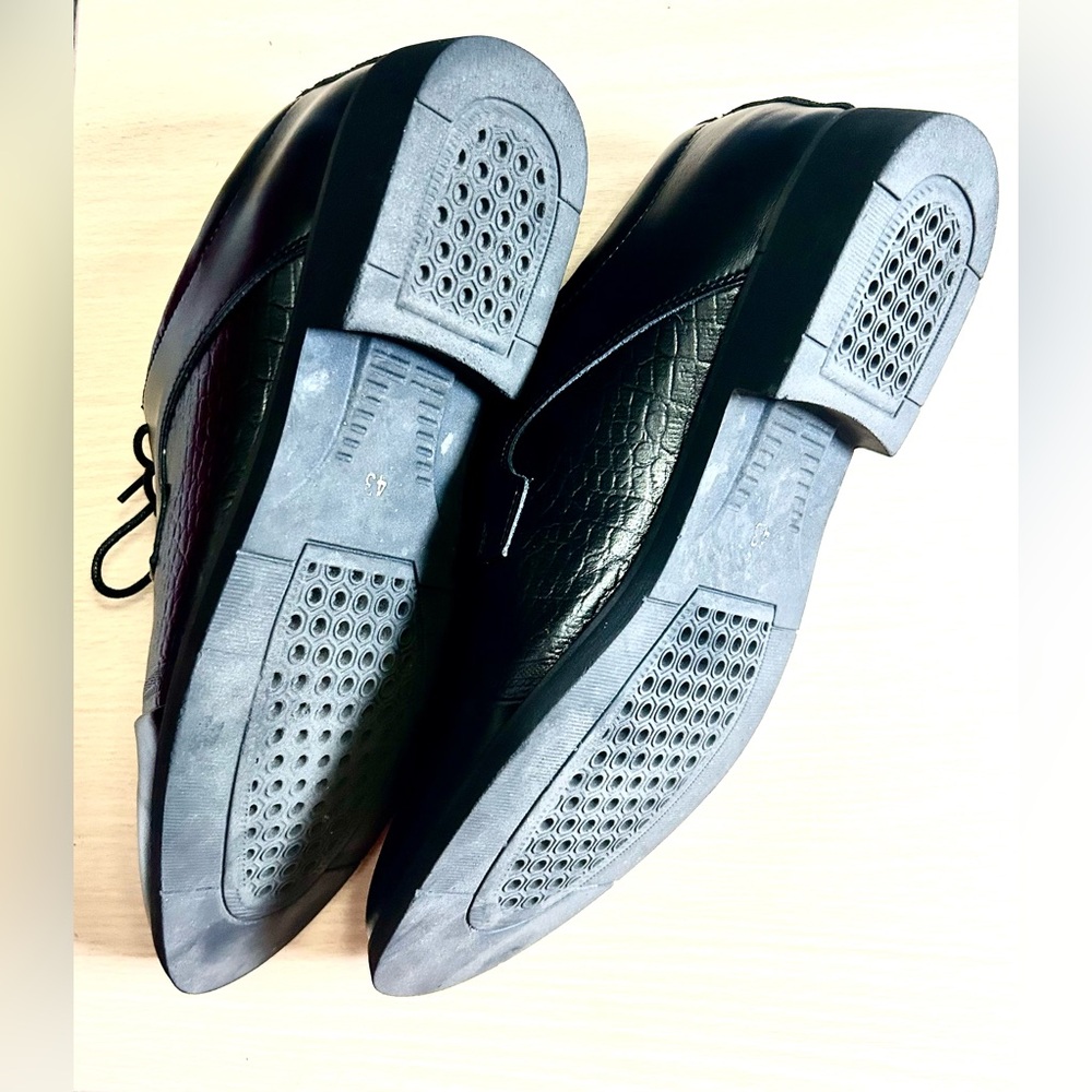 FAUX Leather shoes with crocodile style texture size 43 - Picture 7 of 7
